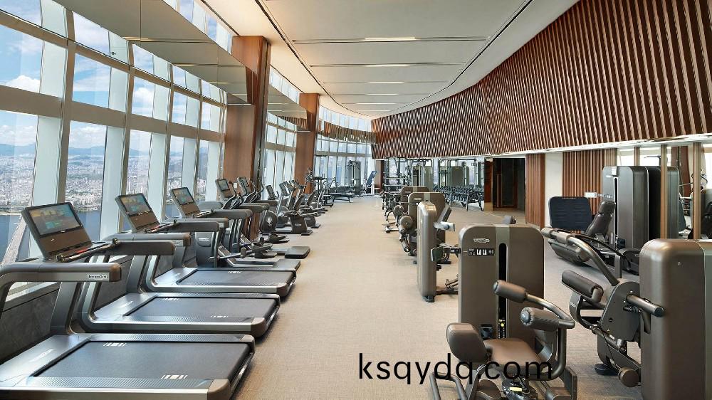 大型(xing)酒店(dian)整層健身(shen)中(zhong)心(xin)